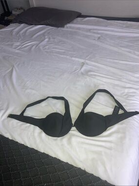 PrettyLittleThing Black Padded Underwire Bra